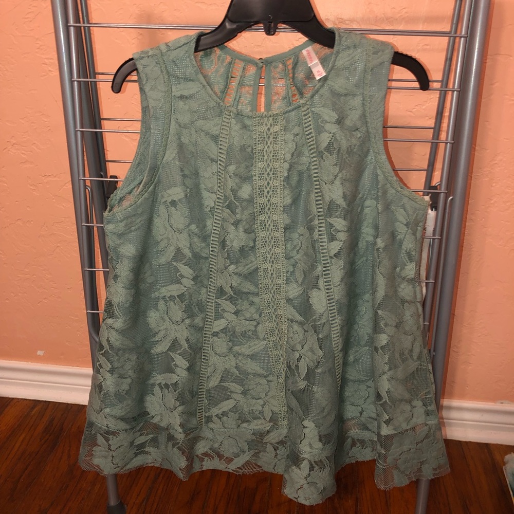 Sleeveless Lace Top